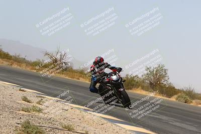 media/Mar-28-2022-Superbike Trackdays (Mon) [[b8603d0f67]]/Open Track Time/Turn 3 Inside/